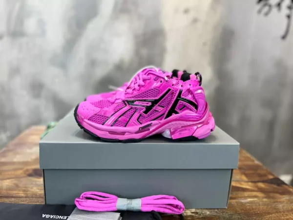 Balenciaga Runner Sneaker - GS133