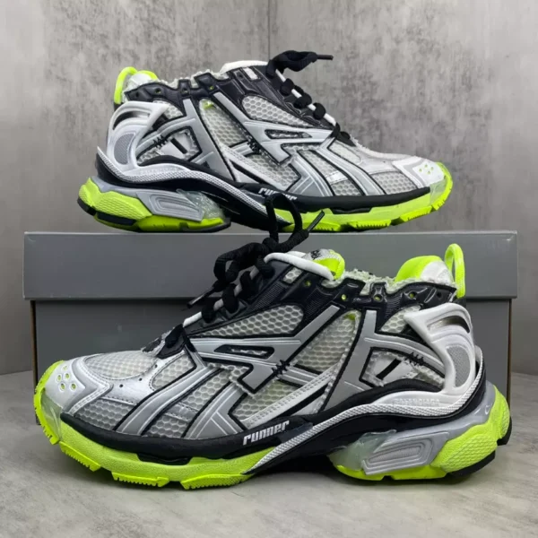 Balenciaga Runner Sneaker - GS135
