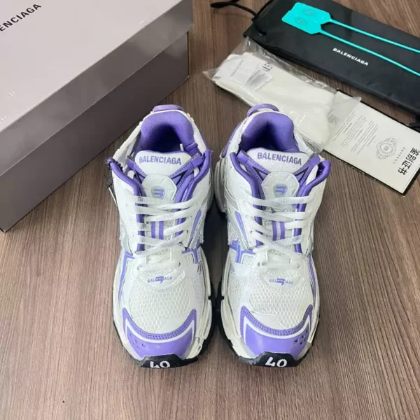 Balenciaga Runner Sneaker - GS136