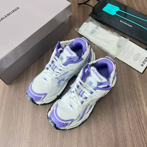 Balenciaga Runner Sneaker - GS136