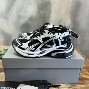 Balenciaga Runner Sneaker - GS139