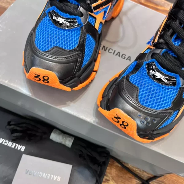 Balenciaga Runner Sneaker - GS142