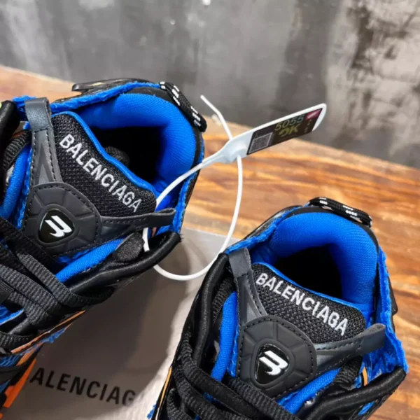 Balenciaga Runner Sneaker - GS142
