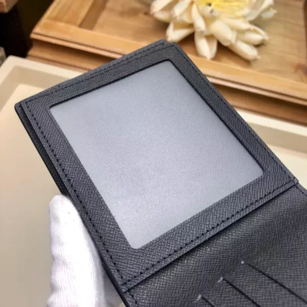 Louis Vuitton Amerigo Wallet - LW31