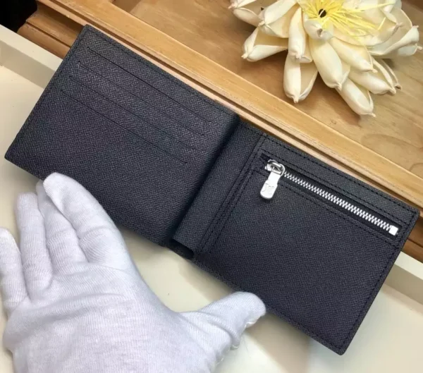 Louis Vuitton Amerigo Wallet - LW31
