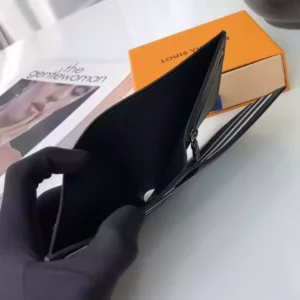 Louis Vuitton Amerigo Wallet - LW32