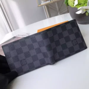 Louis Vuitton Amerigo Wallet - LW32
