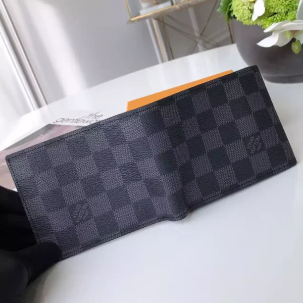 Louis Vuitton Amerigo Wallet - LW32