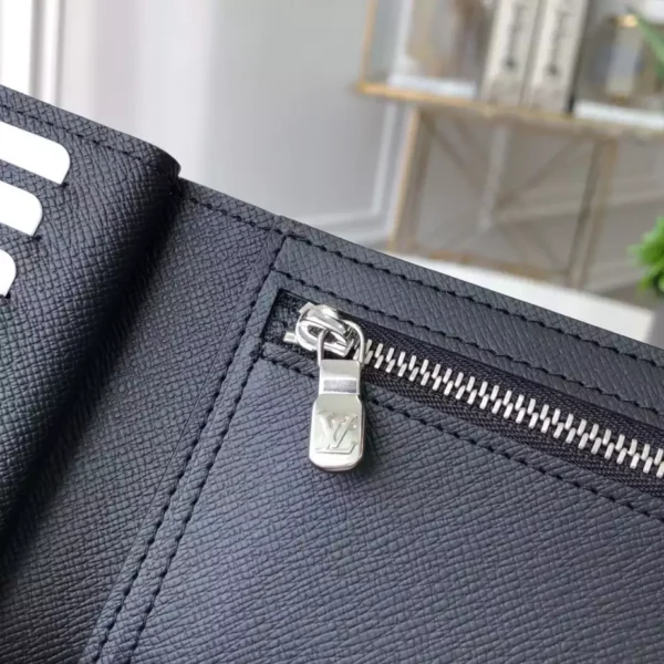 Louis Vuitton Amerigo Wallet - LW32