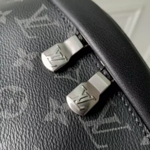 Louis Vuitton Discovery PM Bumbag - LCP015
