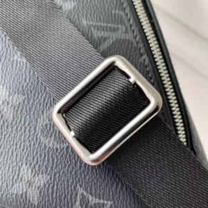 Louis Vuitton Discovery PM Bumbag - LCP015