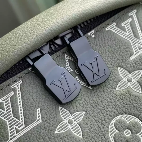 Louis Vuitton Discovery PM Bumbag - LCP016