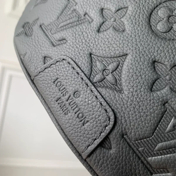 Louis Vuitton Discovery PM Bumbag - LCP017