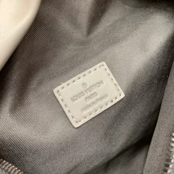 Louis Vuitton Discovery PM Bumbag - LCP018