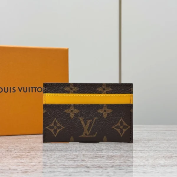 Louis Vuitton Double Card Holder - LW17