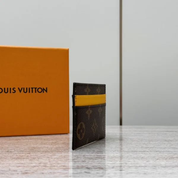 Louis Vuitton Double Card Holder - LW17