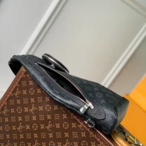Louis Vuitton Duo Slingbag - LCP024