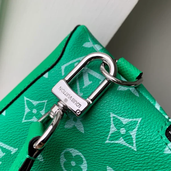 Louis Vuitton Duo Slingbag - LCP025