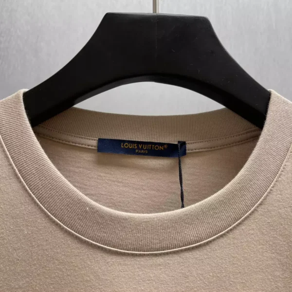 Louis Vuitton Embellished Graphic Cotton T-Shirt - LT112