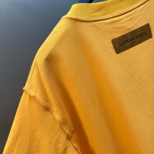 Louis Vuitton Embossed LV T-Shirt - LT116