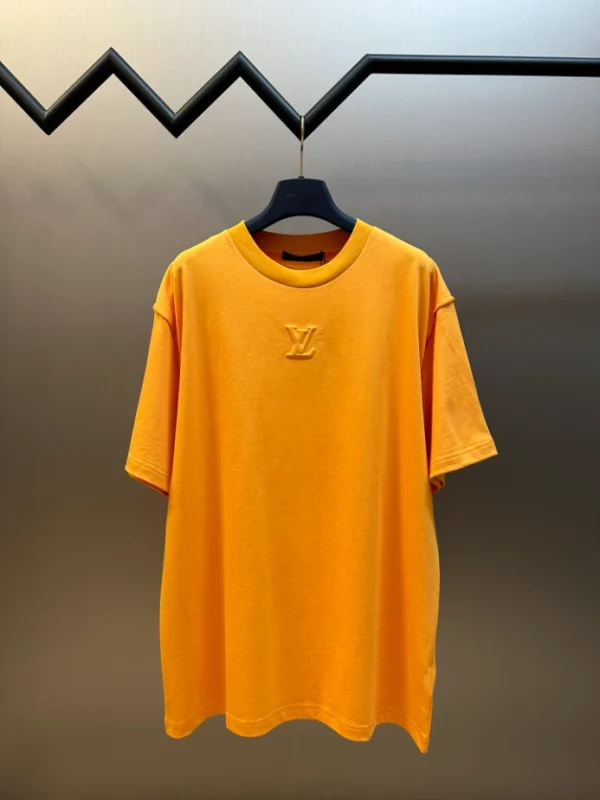 Louis Vuitton Embossed LV T-Shirt - LT116
