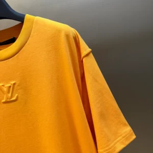 Louis Vuitton Embossed LV T-Shirt - LT116
