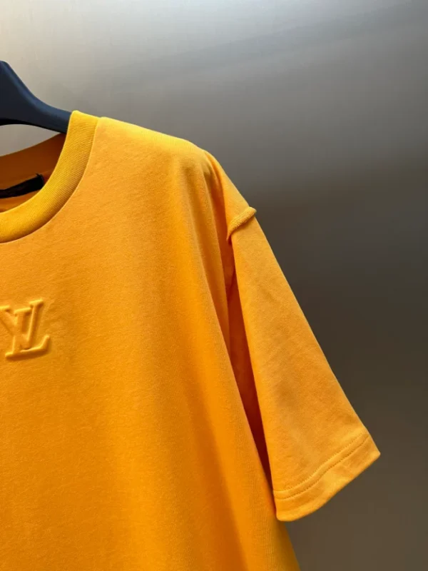 Louis Vuitton Embossed LV T-Shirt - LT116