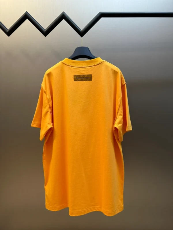 Louis Vuitton Embossed LV T-Shirt - LT116