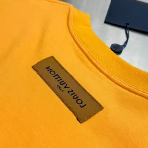 Louis Vuitton Embossed LV T-Shirt - LT116