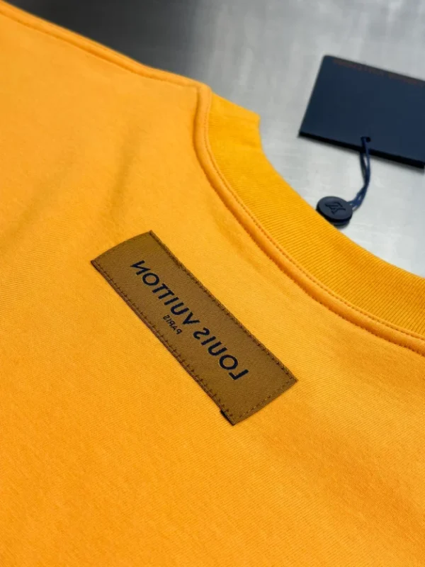 Louis Vuitton Embossed LV T-Shirt - LT116