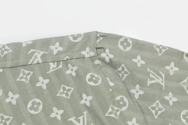 Louis Vuitton Long-Sleeved Shirt - LST16