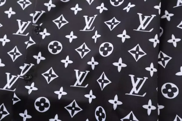 Louis Vuitton Long-Sleeved Shirt - LST19