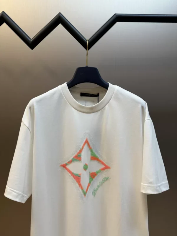 Louis Vuitton Monogram Flower 3D Gradient Print T-Shirt - LT109