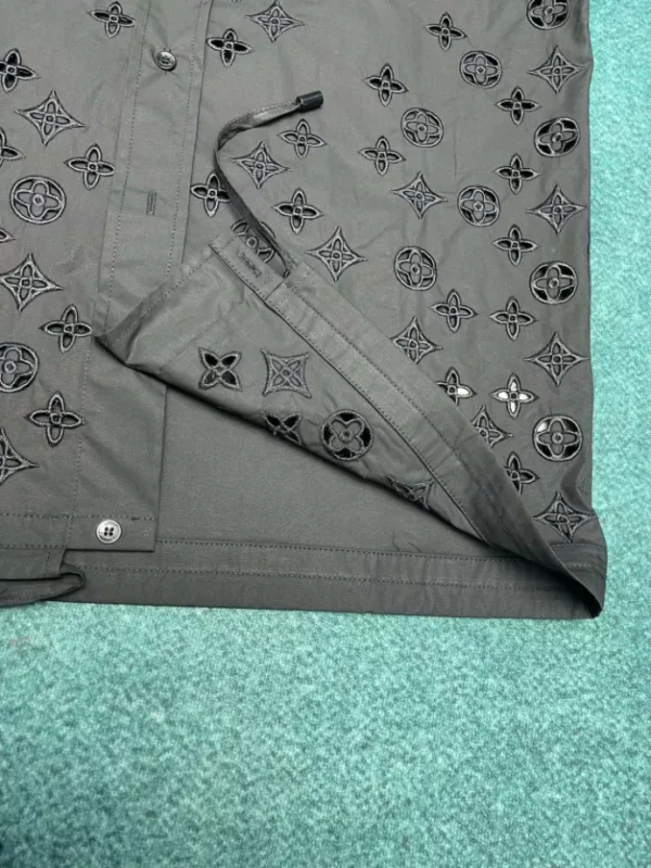 Louis Vuitton Monogram Flowers Embroidered Short-Sleeved Shirt - LST33