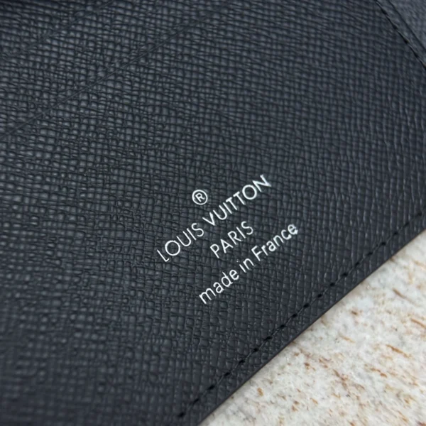 Louis Vuitton Multiple Wallet - LW22