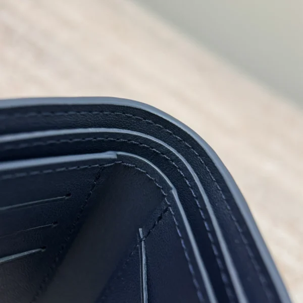 Louis Vuitton Multiple Wallet - LW23