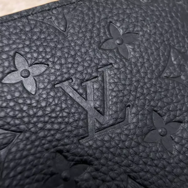 Louis Vuitton Multiple Wallet - LW25