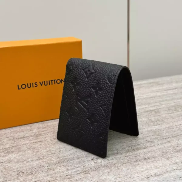 Louis Vuitton Multiple Wallet - LW25