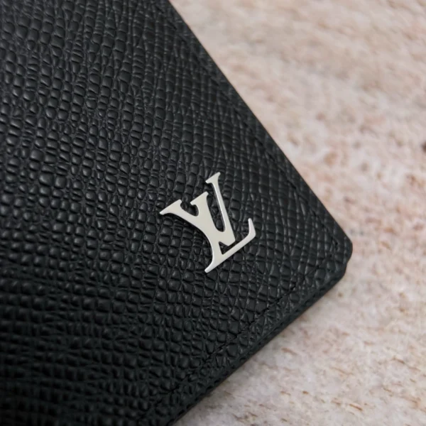 Louis Vuitton Multiple Wallet - LW26