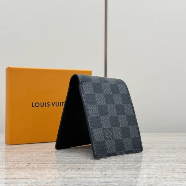Louis Vuitton Multiple Wallet - LW28