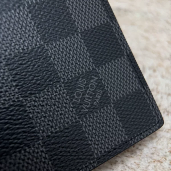 Louis Vuitton Multiple Wallet - LW28