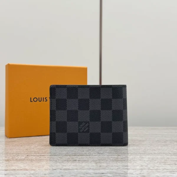 Louis Vuitton Multiple Wallet - LW28