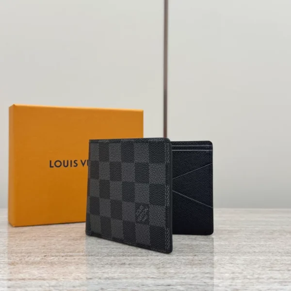 Louis Vuitton Multiple Wallet - LW28