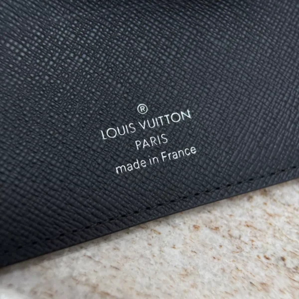 Louis Vuitton Multiple Wallet - LW28