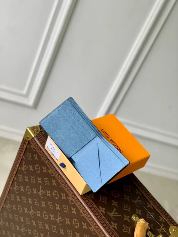 Louis Vuitton Multiple Wallet - LW29