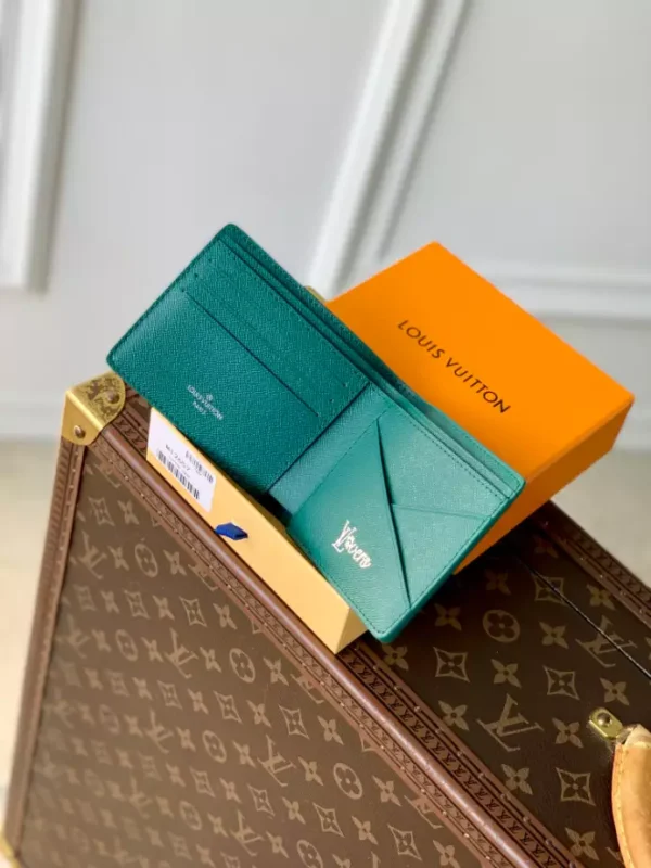 Louis Vuitton Multiple Wallet - LW35