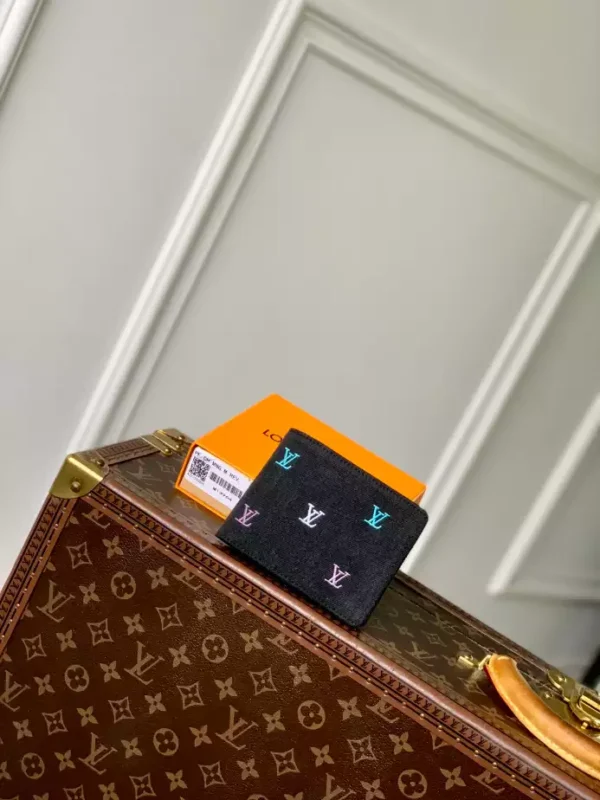 Louis Vuitton Multiple Wallet - LW39