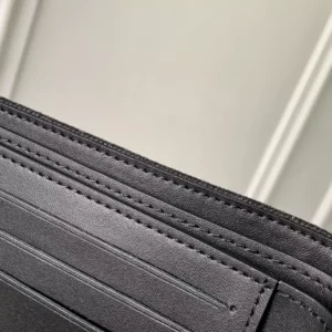 Louis Vuitton Multiple Wallet - LW39
