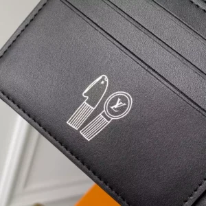 Louis Vuitton Multiple Wallet - LW39