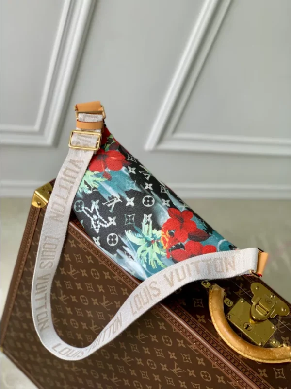 Louis Vuitton Rush Bumbag - LCP012